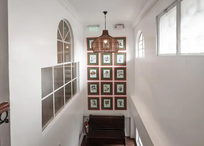 Miranamin Nest Calachuchi - Cozy In Historic - Indoor Plunge Pool, Petite Desk, Garden View With Balcony, Self-service Breakfast, Guest Kitchen, Rooftop, Pet-friendly * Manila