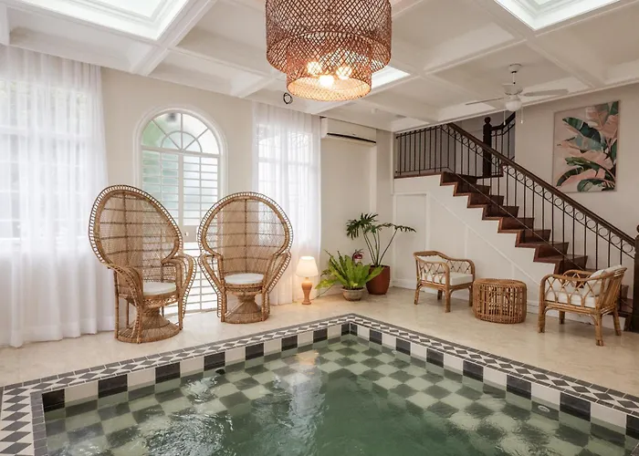 Apartment Miranamin Nest Calachuchi - Cozy In Historic - Indoor Plunge Pool, Petite Desk, Garden View With Balcony, Self-service Breakfast, Guest Kitchen, Rooftop, Pet-friendly Manila