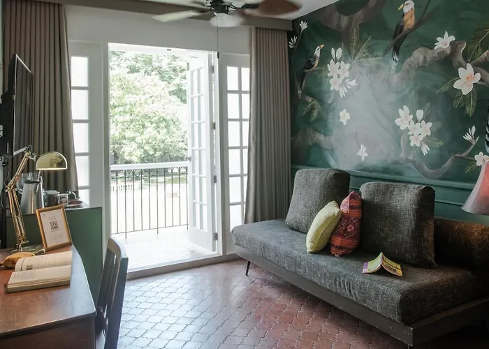 Apartment Miranamin Nest Calachuchi - Cozy In Historic - Indoor Plunge Pool, Petite Desk, Garden View With Balcony, Self-service Breakfast, Guest Kitchen, Rooftop, Pet-friendly