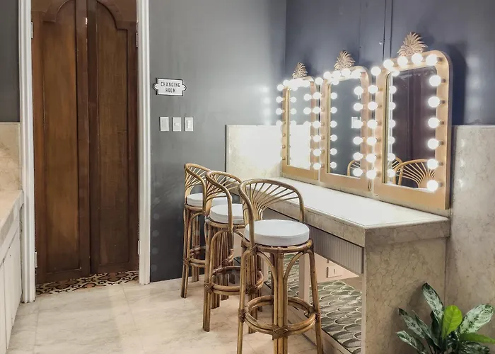 Miranamin Nest Calachuchi - Cozy In Historic - Indoor Plunge Pool, Petite Desk, Garden View With Balcony, Self-service Breakfast, Guest Kitchen, Rooftop, Pet-friendly Apartment